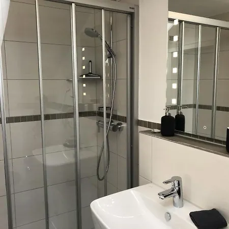 Hotel Und Frech *