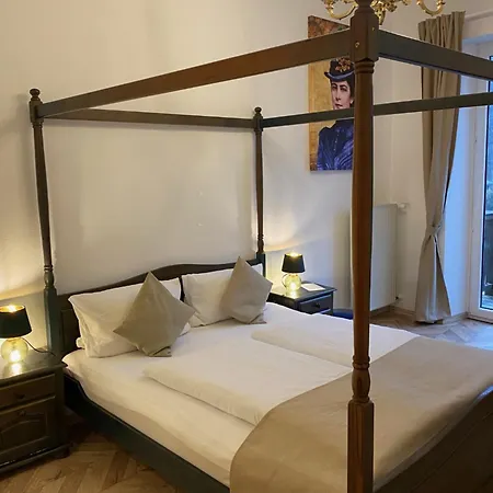 Und Frech Otel