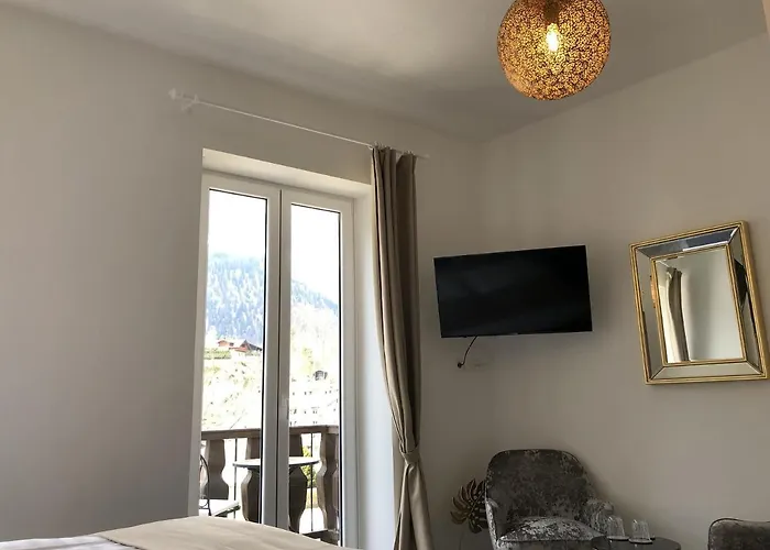 Hotel Und Frech